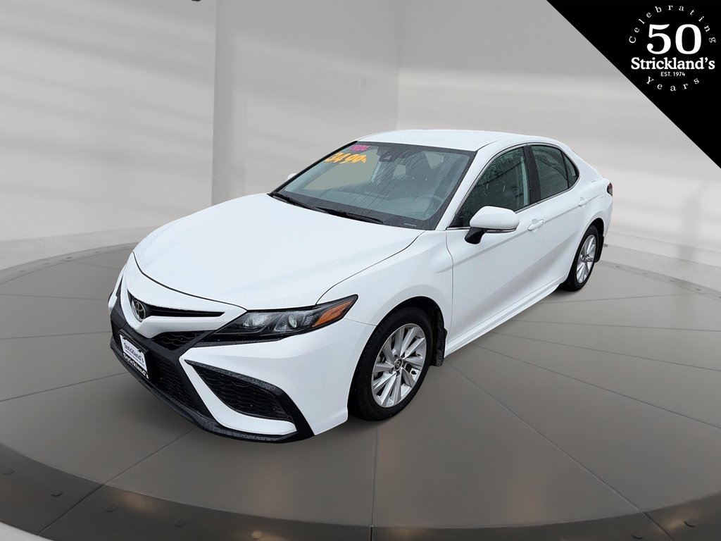 2024  Camry SE AWD in Stratford, Ontario - 1 - w1024h768px