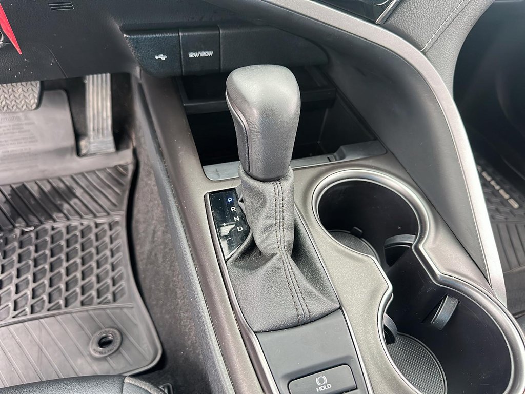2024 Toyota Camry SE AWD in Stratford, Ontario - 14 - w1024h768px