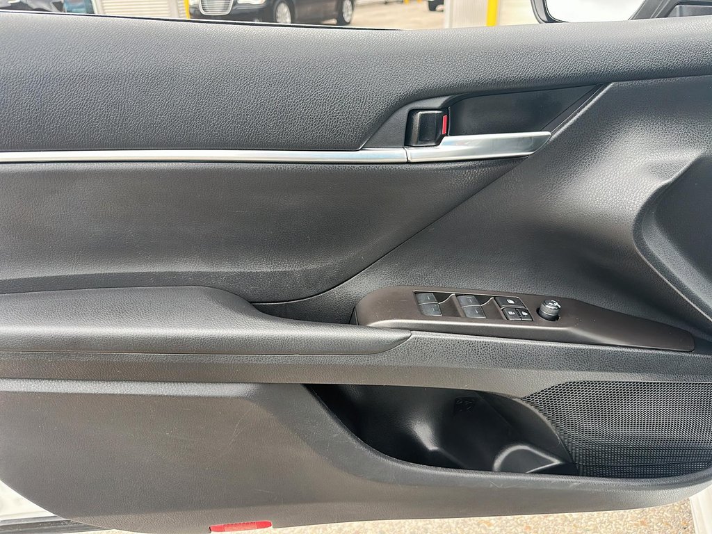 2024 Toyota Camry SE AWD in Stratford, Ontario - 10 - w1024h768px