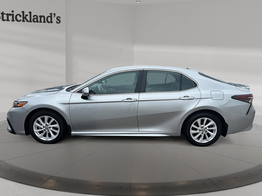 2024 Toyota Camry SE AWD in Stratford, Ontario - 5 - w1024h768px
