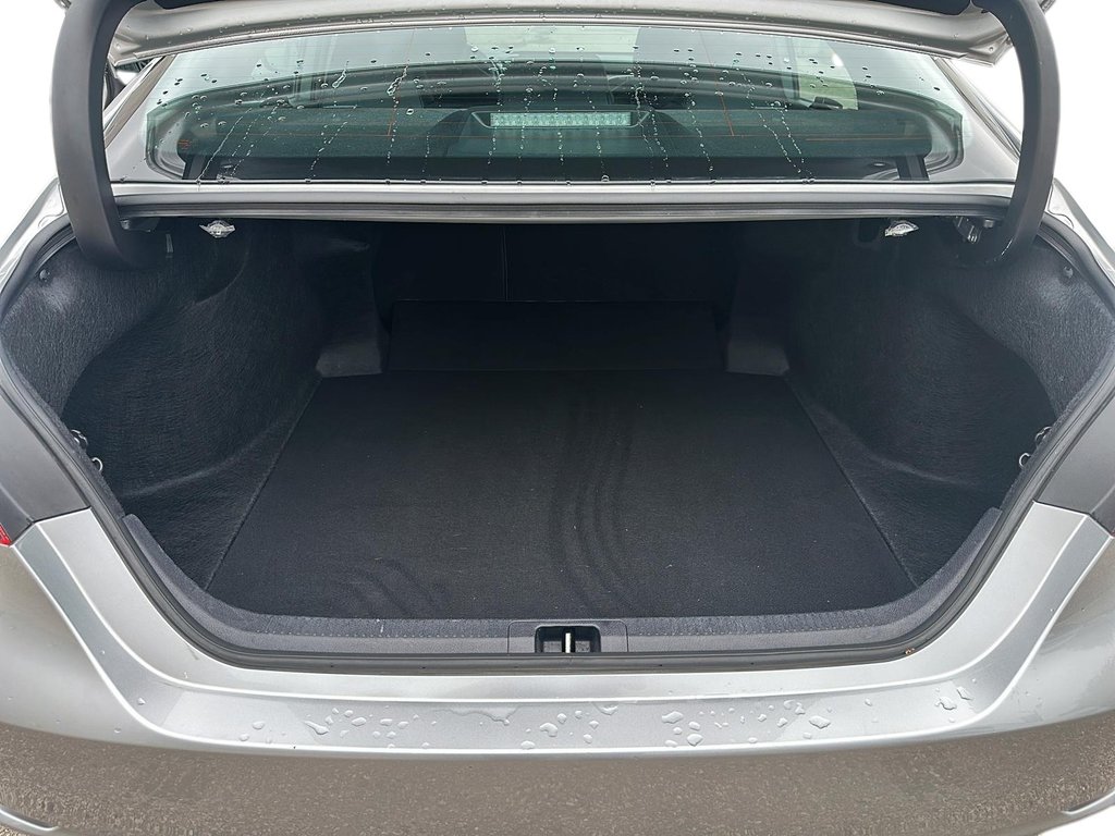2024 Toyota Camry SE AWD in Stratford, Ontario - 6 - w1024h768px