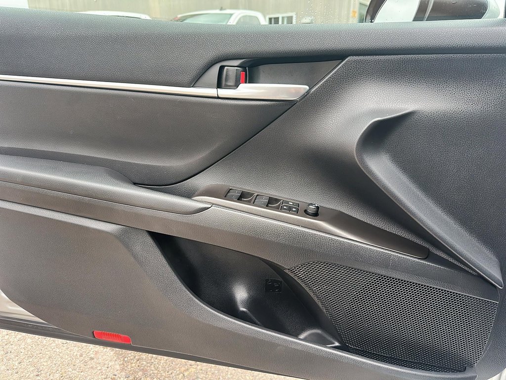 2024 Toyota Camry SE AWD in Stratford, Ontario - 10 - w1024h768px