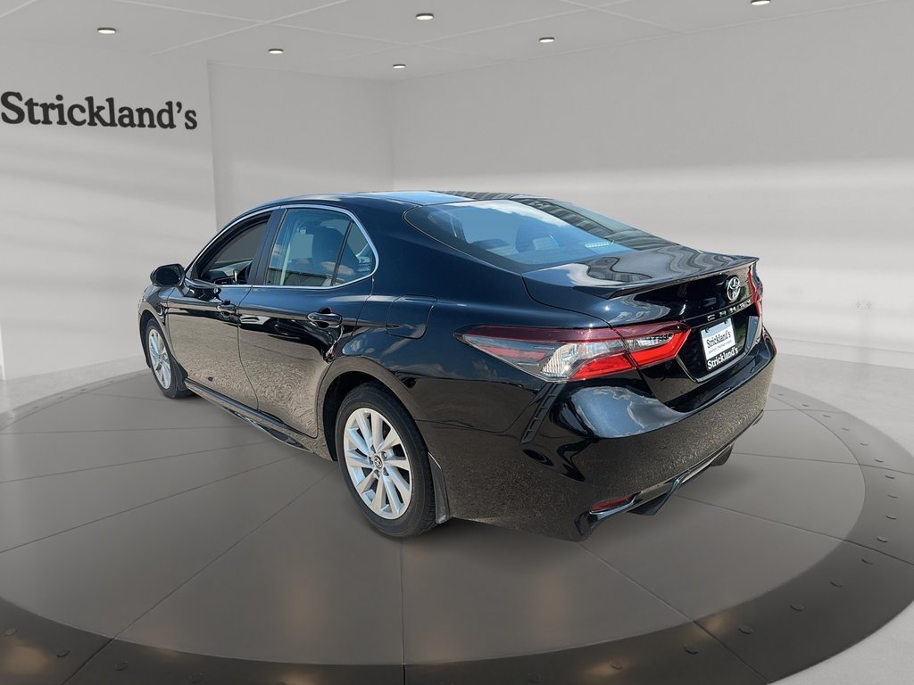 2024 Toyota Camry SE in Stratford, Ontario - 4 - w1024h768px