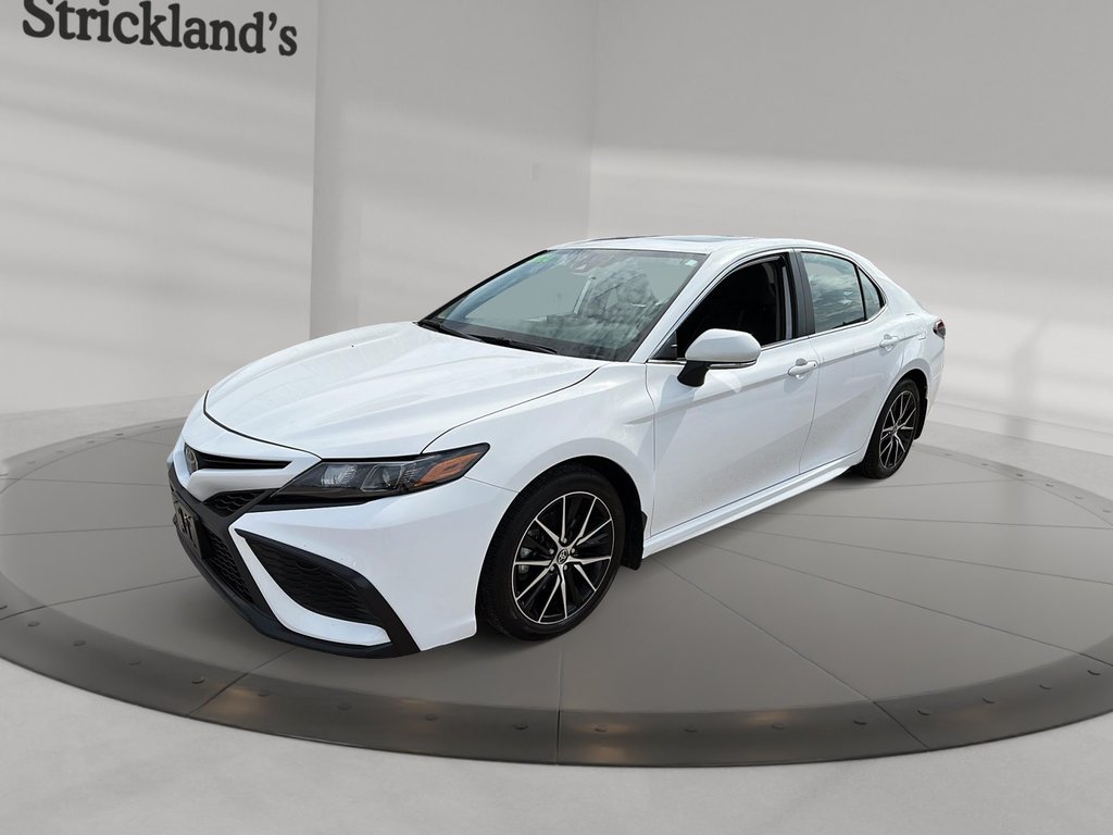 2024 Toyota Camry SE AWD in Stratford, Ontario - 1 - w1024h768px