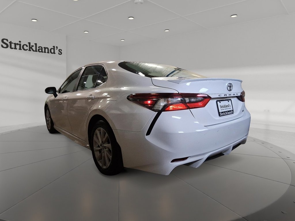 2024 Toyota Camry SE in Stratford, Ontario - 4 - w1024h768px