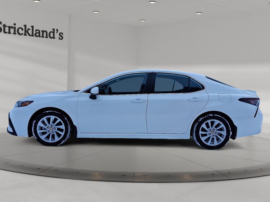 2024 Toyota Camry SE in Stratford, Ontario - 5 - w1024h768px