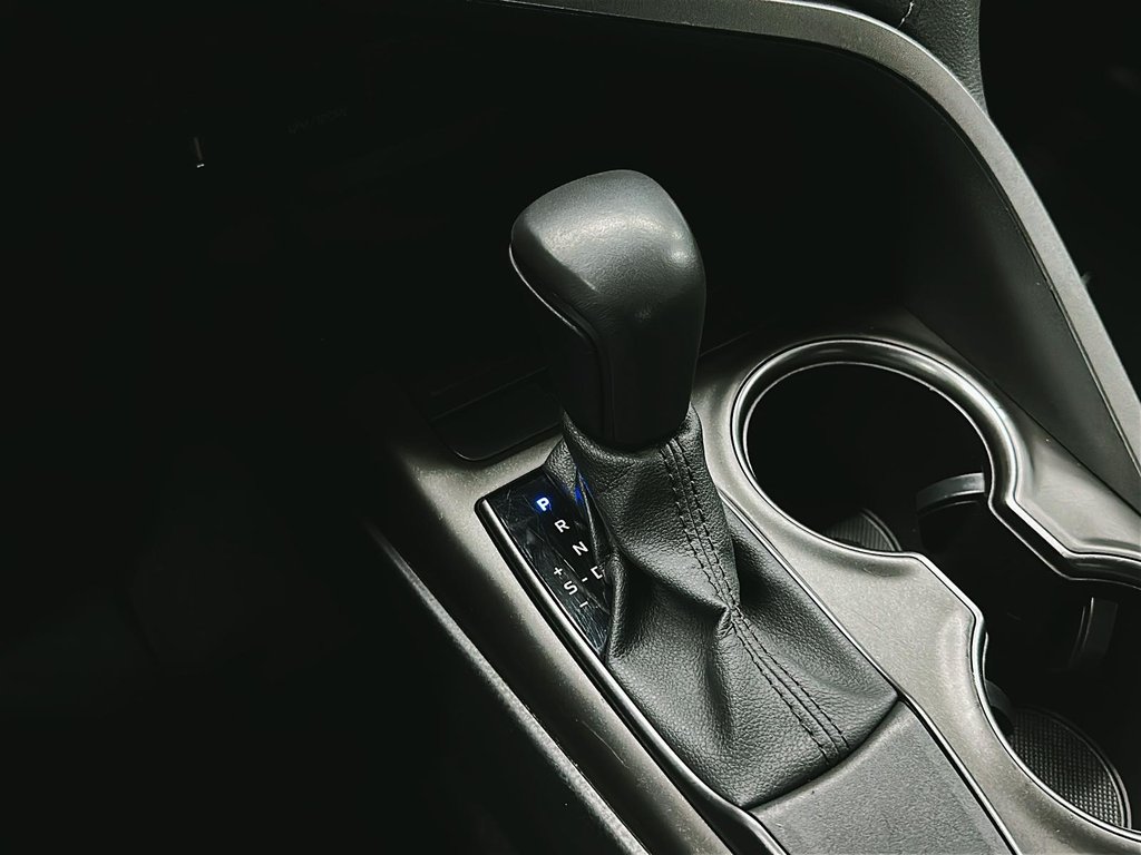 2024 Toyota Camry SE in Stratford, Ontario - 14 - w1024h768px