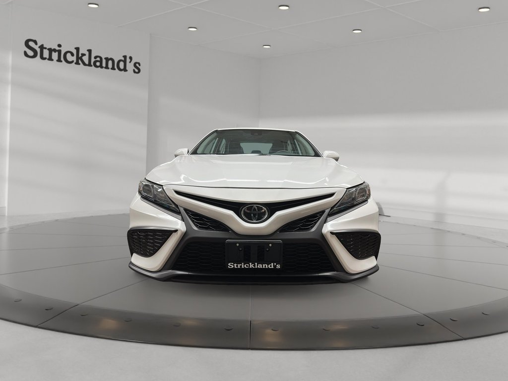 2024 Toyota Camry SE in Stratford, Ontario - 2 - w1024h768px