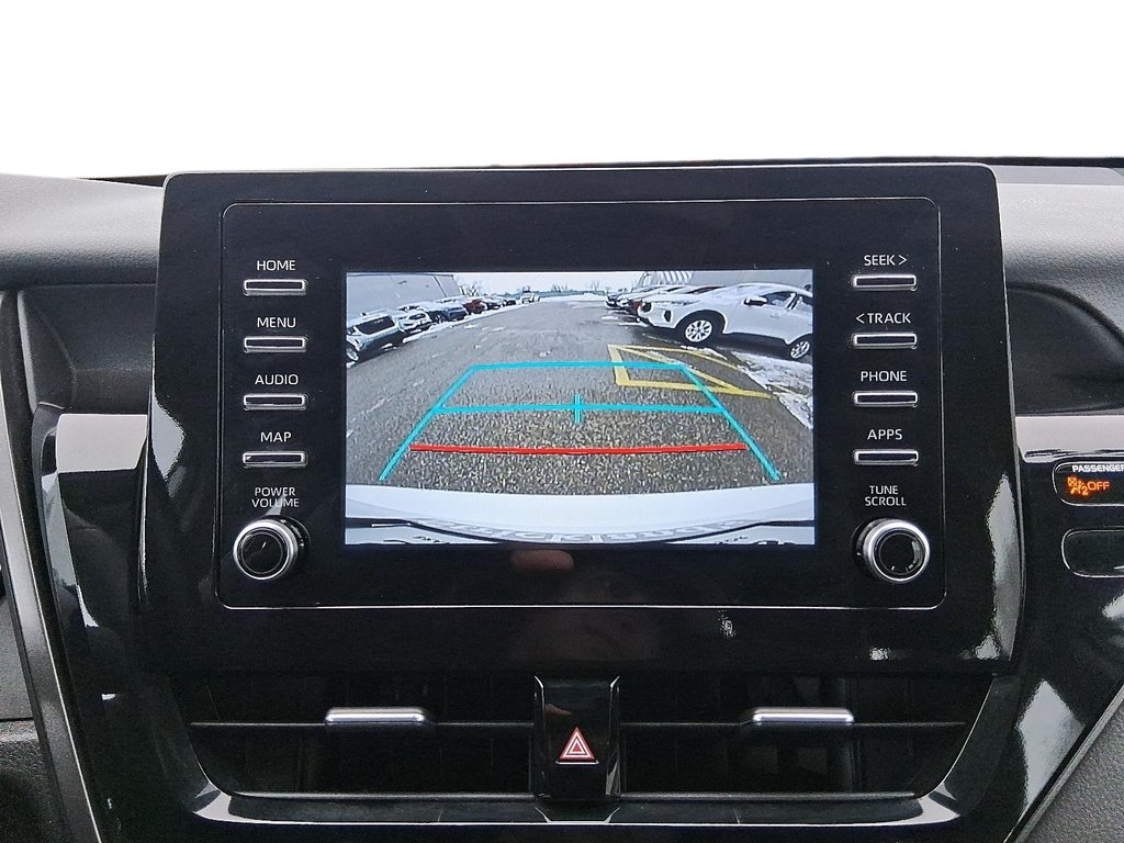 2024 Toyota Camry SE in Stratford, Ontario - 17 - w1024h768px