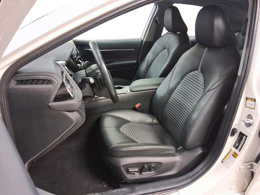 2024 Toyota Camry SE in Stratford, Ontario - 8 - w1024h768px