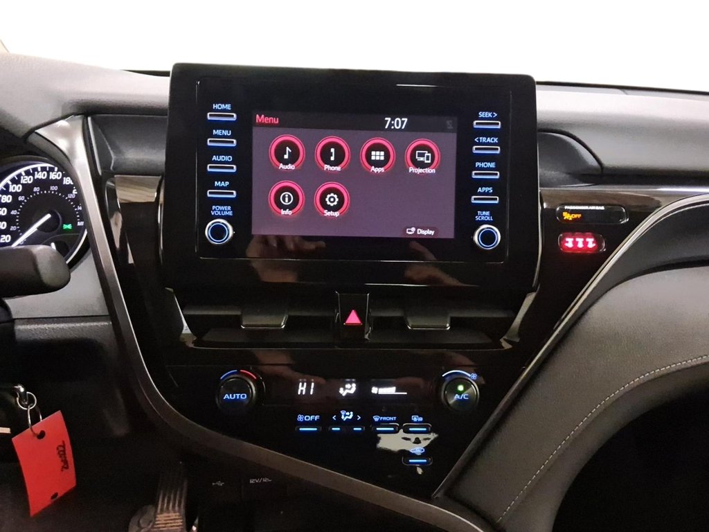 2024 Toyota Camry SE in Stratford, Ontario - 15 - w1024h768px