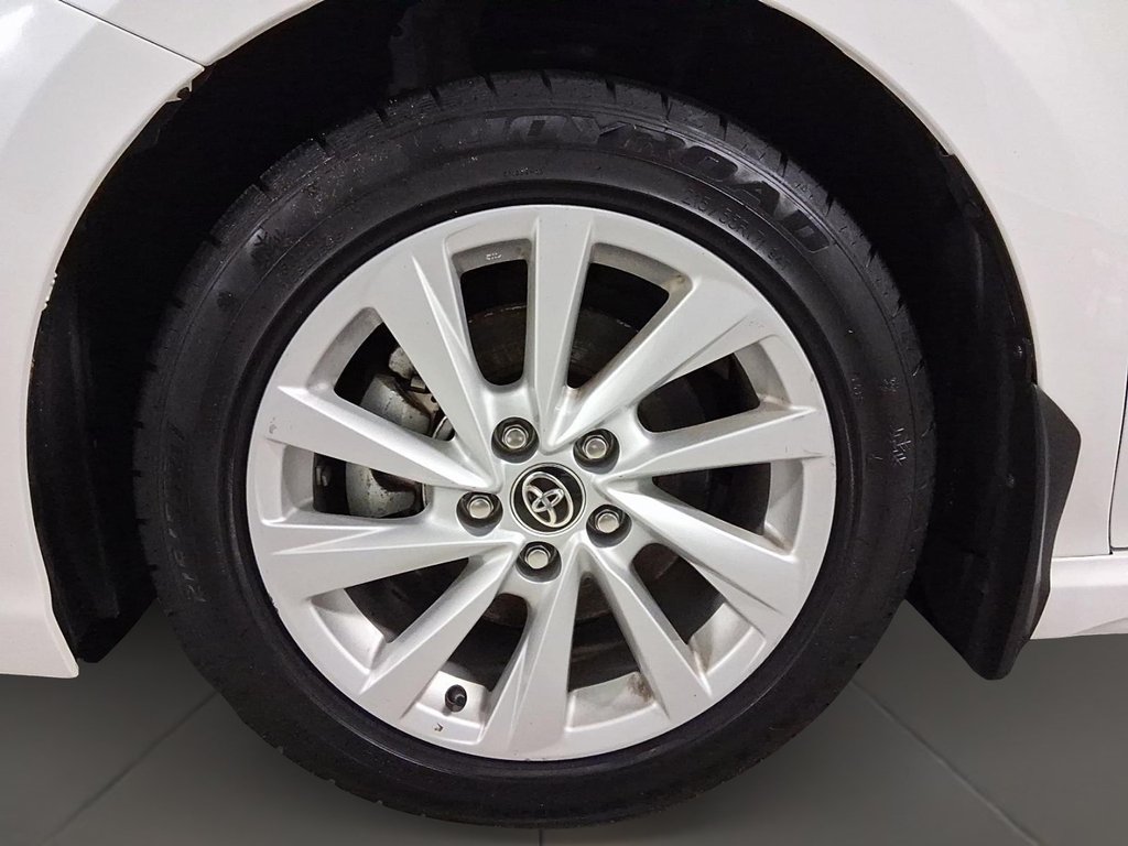 2024 Toyota Camry SE in Stratford, Ontario - 7 - w1024h768px