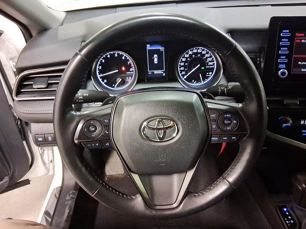 2024 Toyota Camry SE in Stratford, Ontario - 12 - w1024h768px