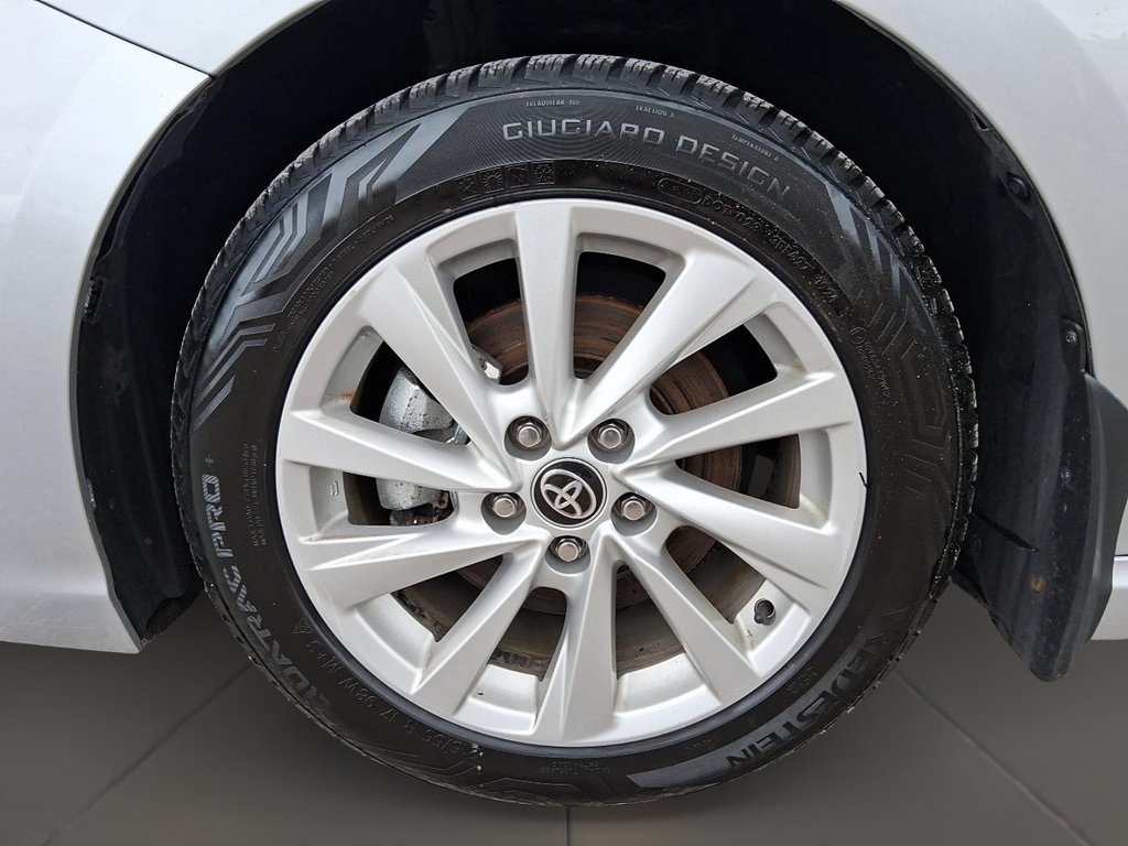 2024 Toyota Camry SE in Stratford, Ontario - 7 - w1024h768px