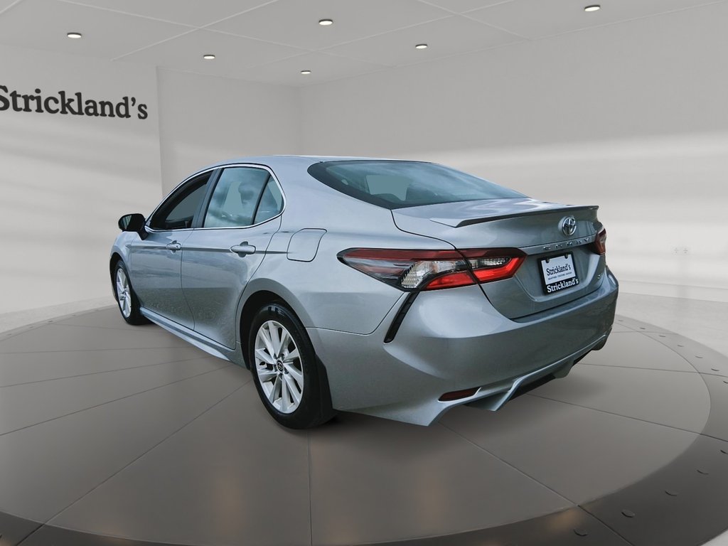 2024 Toyota Camry SE in Stratford, Ontario - 4 - w1024h768px