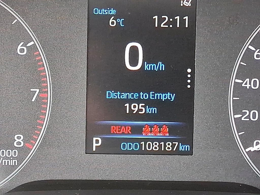 2023 Toyota Corolla Cross Hybrid SE AWD in Stratford, Ontario - 13 - w1024h768px