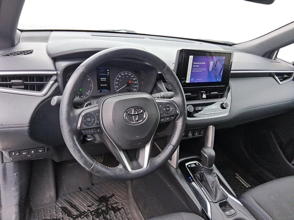 2023 Toyota Corolla Cross Hybrid SE AWD in Stratford, Ontario - 11 - w1024h768px