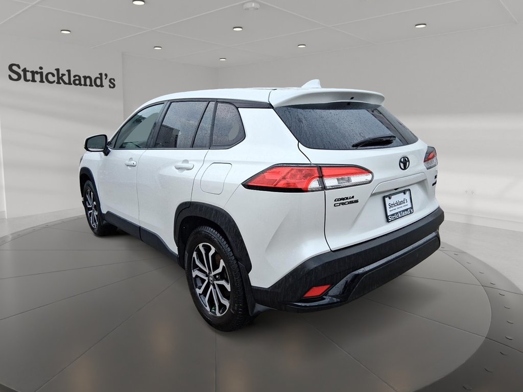 2023 Toyota Corolla Cross Hybrid SE AWD in Stratford, Ontario - 4 - w1024h768px