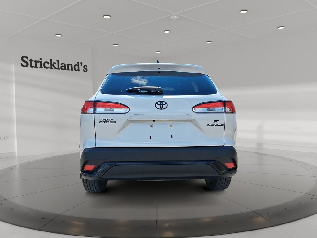 2025 Toyota Corolla Cross Hybrid SE AWD in Stratford, Ontario - 3 - w1024h768px