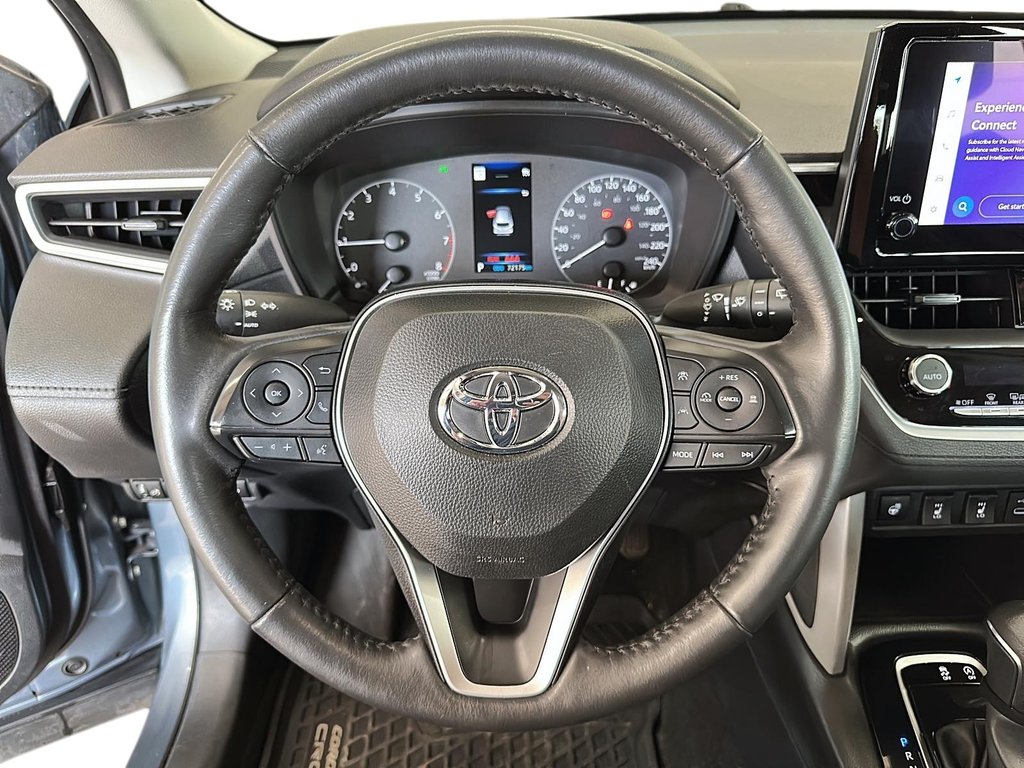 2024 Toyota Corolla Cross LE AWD in Stratford, Ontario - 11 - w1024h768px