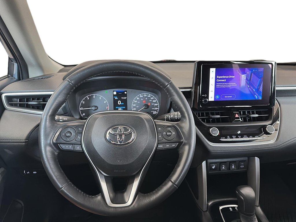 2024 Toyota Corolla Cross LE AWD in Stratford, Ontario - 13 - w1024h768px