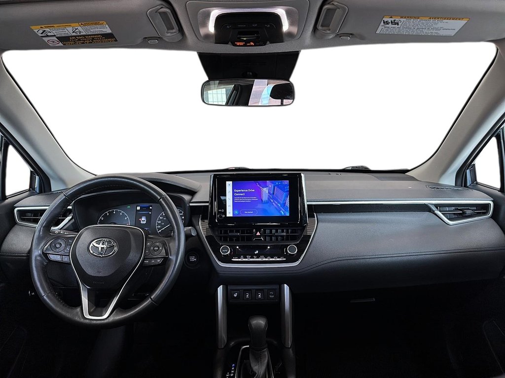 2024 Toyota Corolla Cross LE AWD in Stratford, Ontario - 9 - w1024h768px