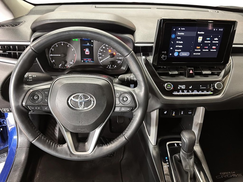 2024 Toyota Corolla Cross LE AWD in Stratford, Ontario - 13 - w1024h768px