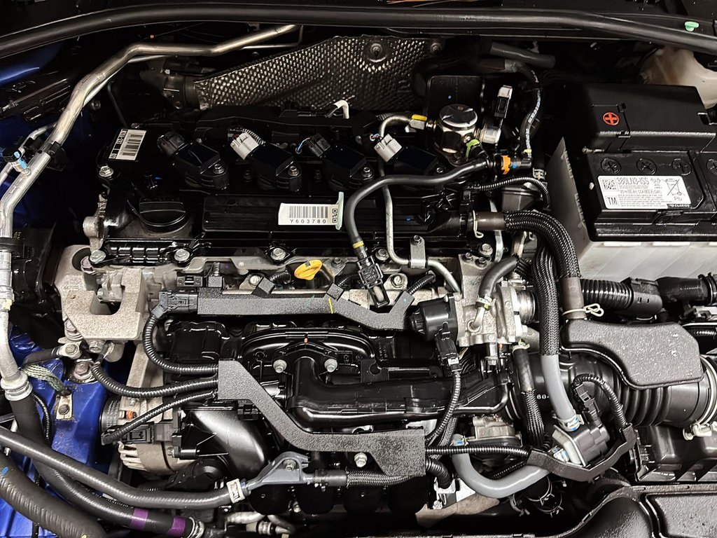 2024 Toyota Corolla Cross LE AWD in Stratford, Ontario - 7 - w1024h768px