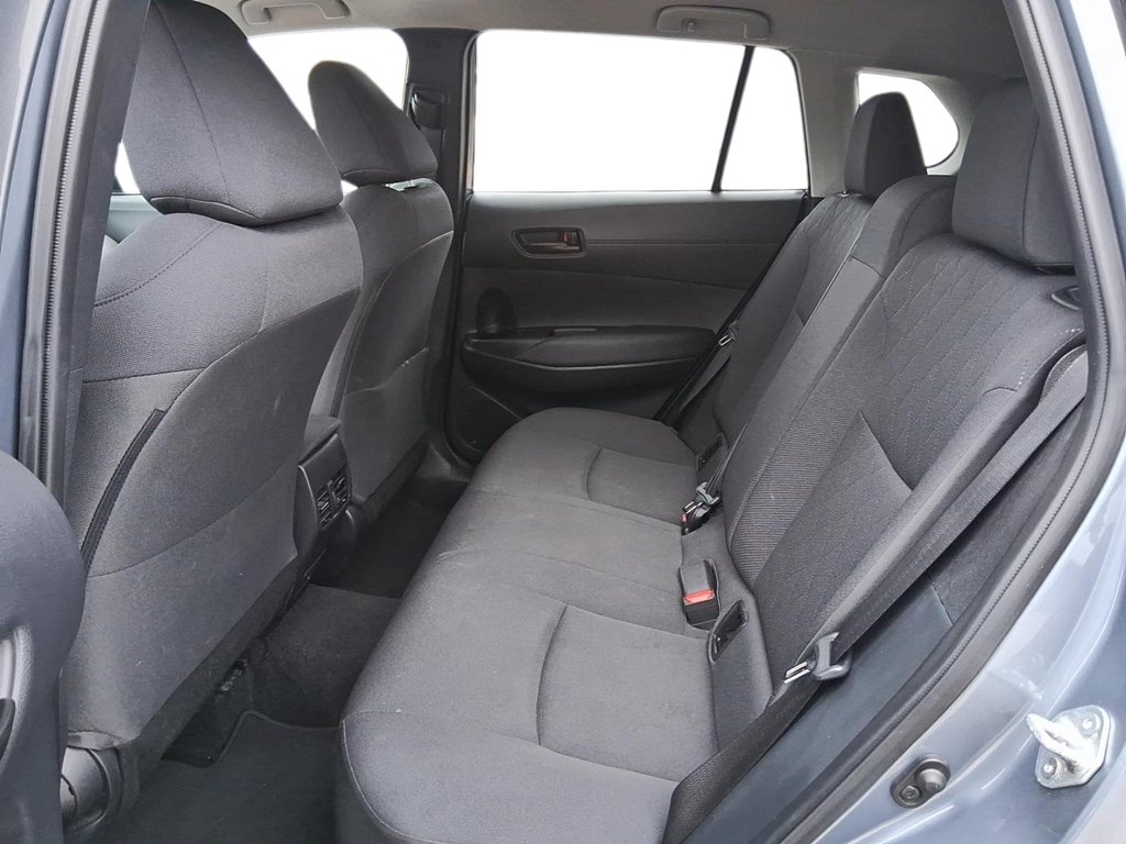 2024 Toyota Corolla Cross LE AWD in Stratford, Ontario - 9 - w1024h768px