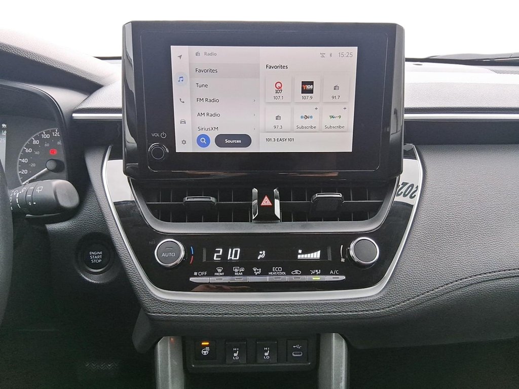 2024 Toyota Corolla Cross LE AWD in Stratford, Ontario - 15 - w1024h768px
