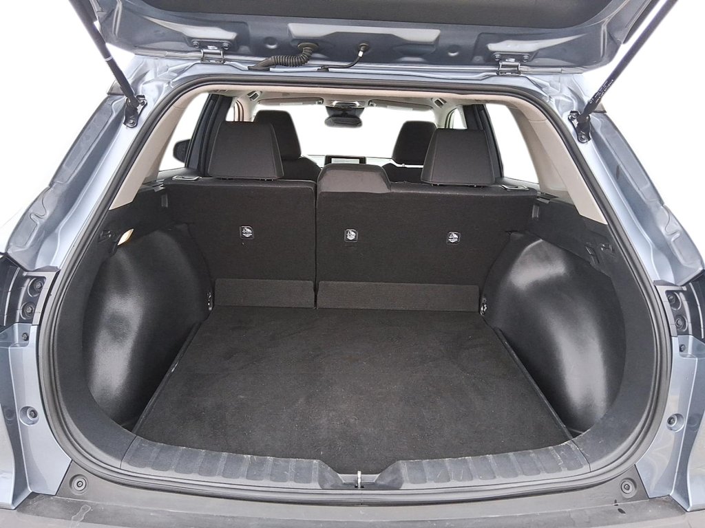 2024 Toyota Corolla Cross LE AWD in Stratford, Ontario - 6 - w1024h768px