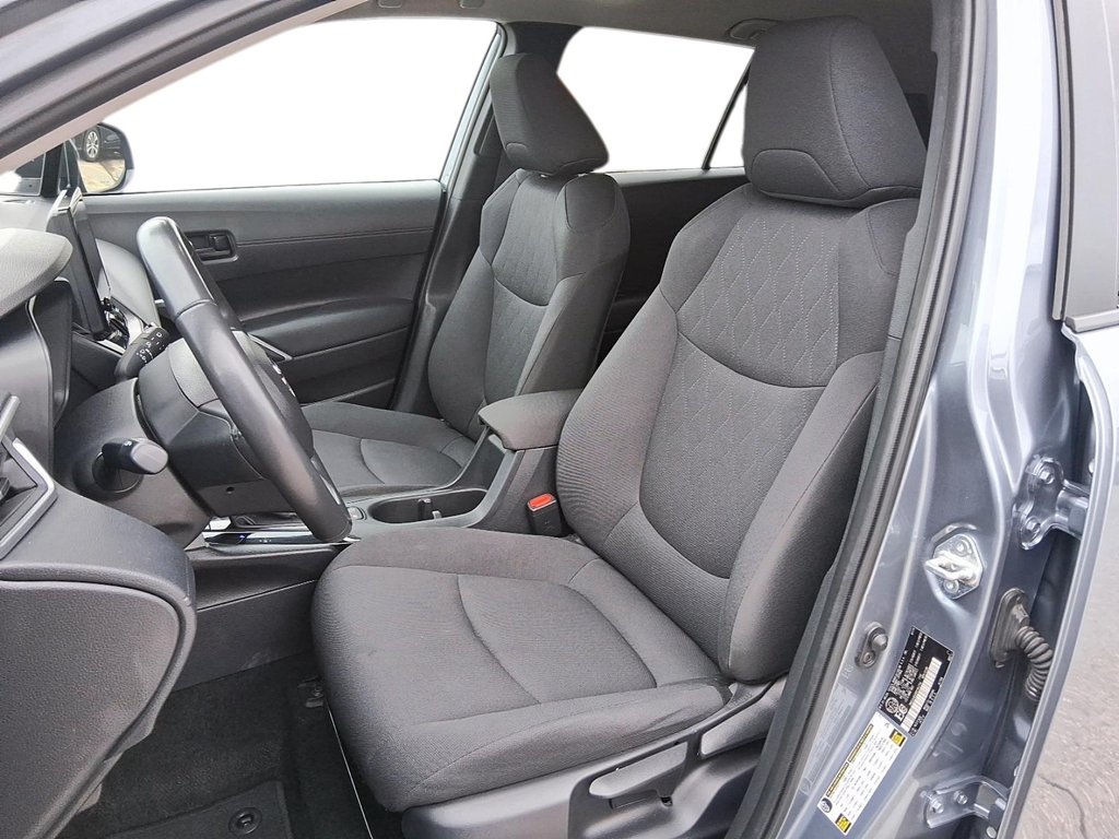 2024 Toyota Corolla Cross LE AWD in Stratford, Ontario - 8 - w1024h768px