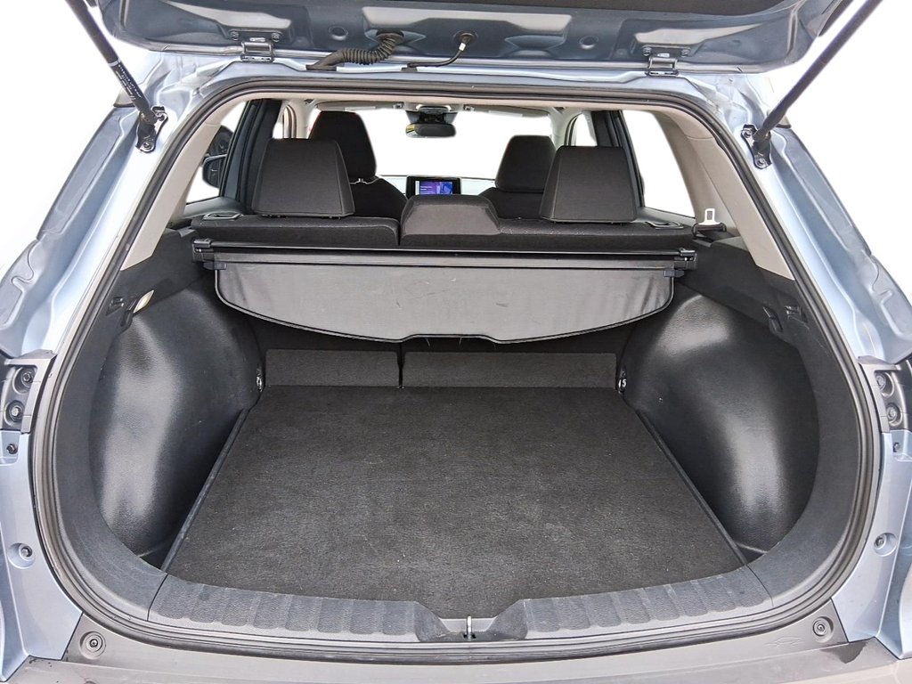 2024 Toyota Corolla Cross LE AWD in Stratford, Ontario - 6 - w1024h768px