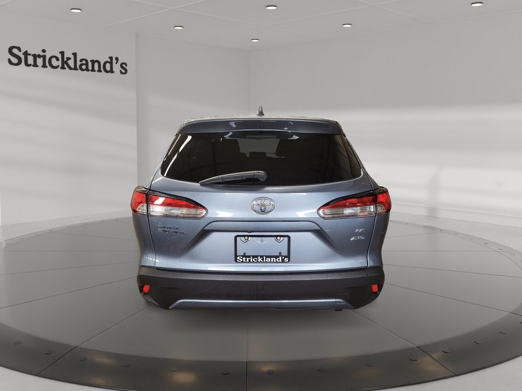 2024 Toyota Corolla Cross LE AWD in Stratford, Ontario - 3 - w1024h768px