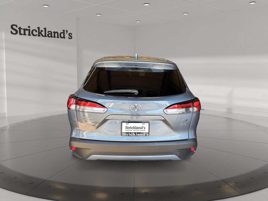 2024 Toyota Corolla Cross LE AWD in Stratford, Ontario - 3 - w1024h768px