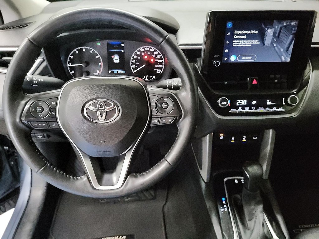 2024 Toyota Corolla Cross LE AWD in Stratford, Ontario - 13 - w1024h768px