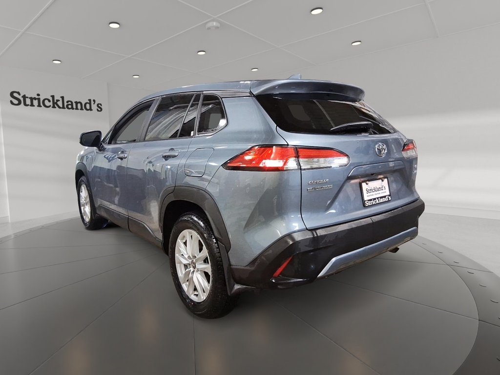 2024 Toyota Corolla Cross LE AWD in Stratford, Ontario - 4 - w1024h768px