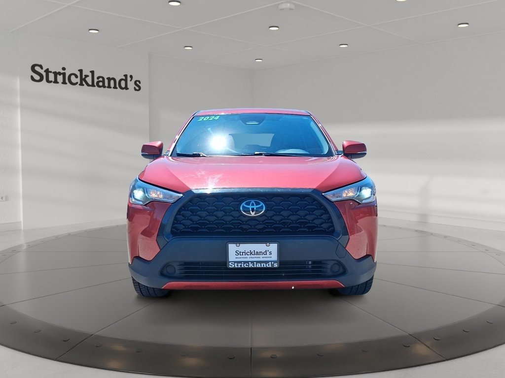 2024 Toyota Corolla Cross LE AWD in Stratford, Ontario - 2 - w1024h768px