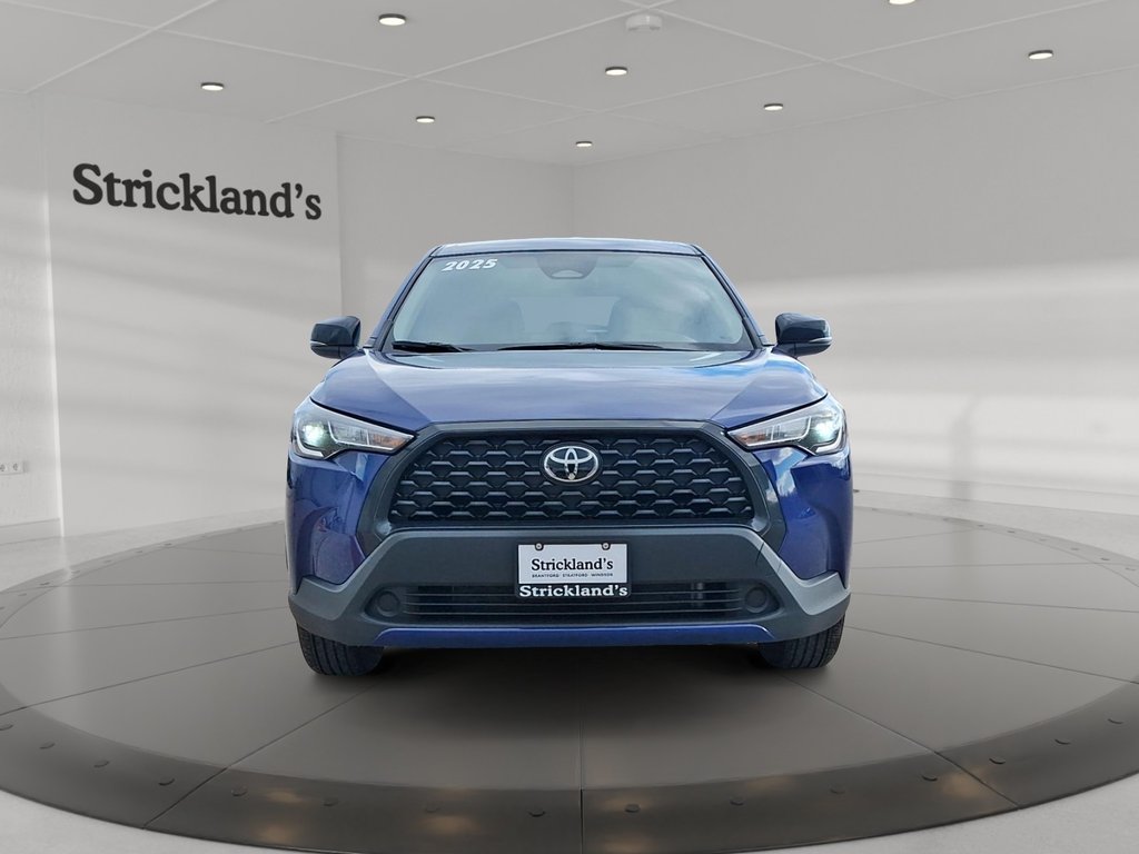 2025 Toyota Corolla Cross LE AWD in Stratford, Ontario - 2 - w1024h768px