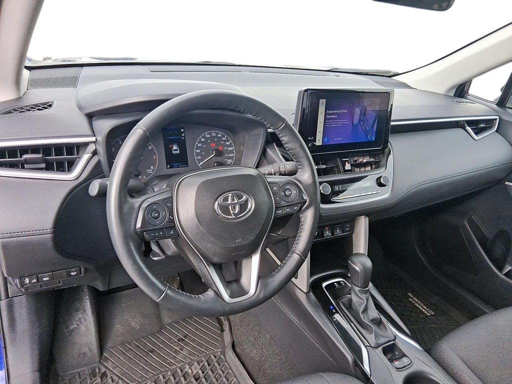 2025 Toyota Corolla Cross LE AWD in Stratford, Ontario - 10 - w1024h768px