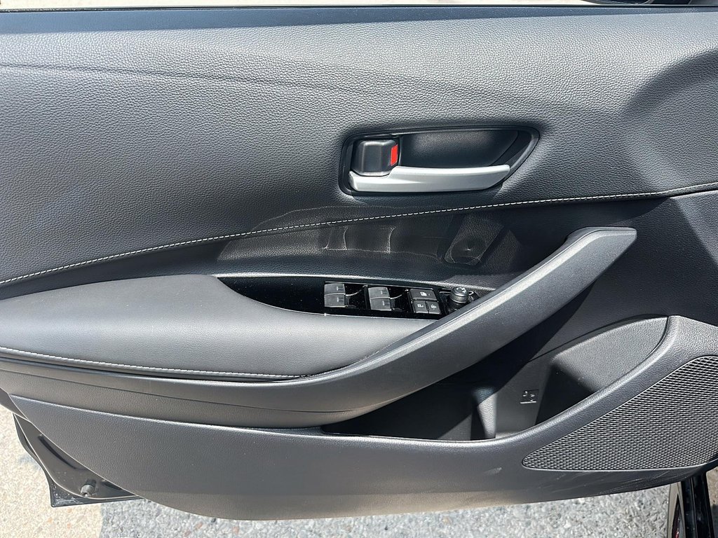 2025 Toyota Corolla Hatchback CVT in Stratford, Ontario - 10 - w1024h768px