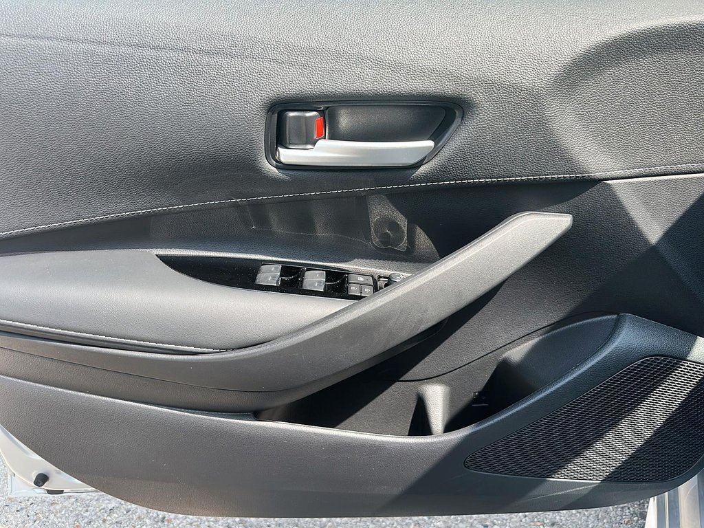 2025 Toyota Corolla Hatchback CVT in Stratford, Ontario - 10 - w1024h768px