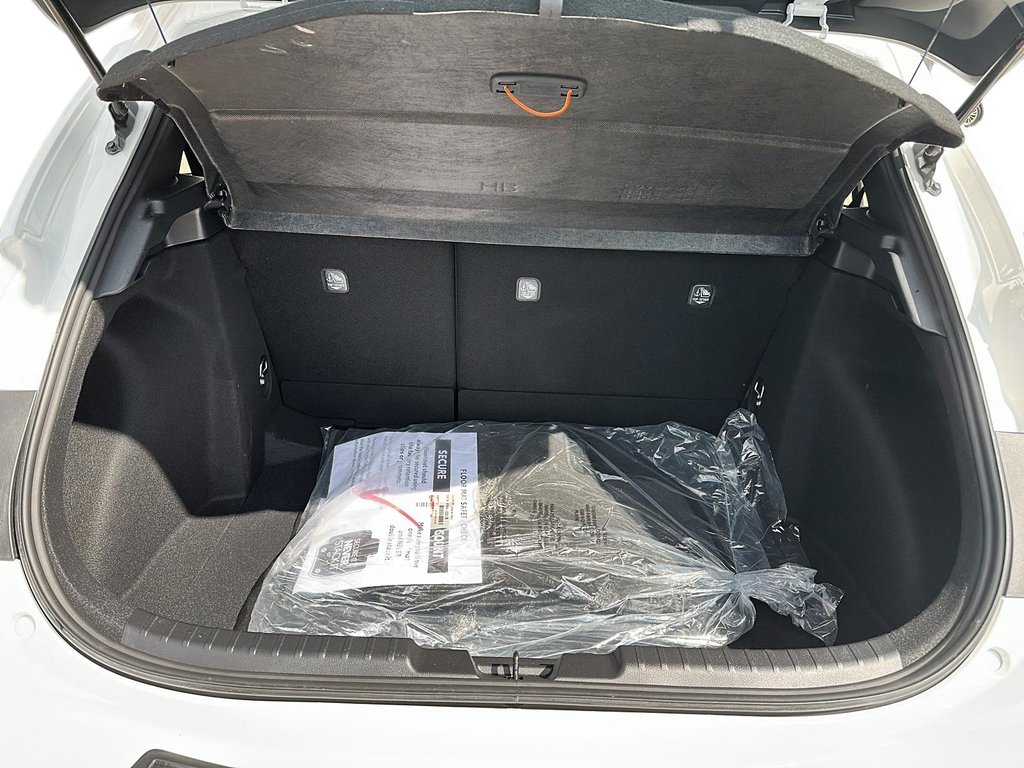2025 Toyota Corolla Hatchback CVT in Stratford, Ontario - 6 - w1024h768px