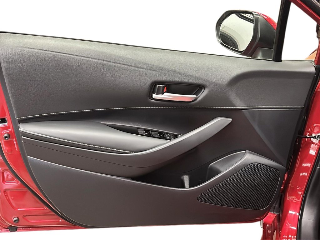 2025 Toyota Corolla Hatchback CVT in Stratford, Ontario - 10 - w1024h768px