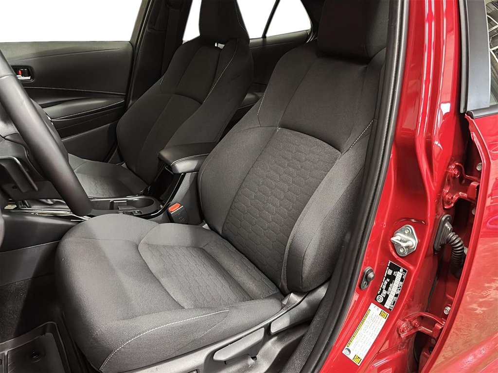 2025 Toyota Corolla Hatchback CVT in Stratford, Ontario - 8 - w1024h768px