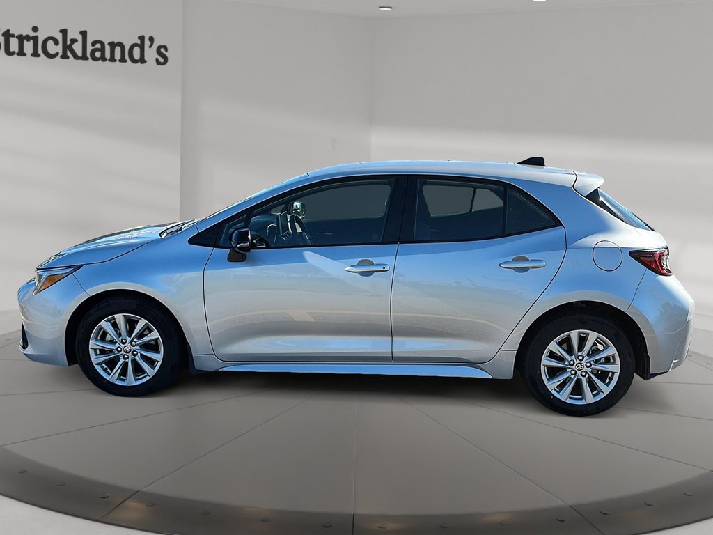 2026 Toyota Corolla Hatchback CVT in Stratford, Ontario - 3 - w1024h768px