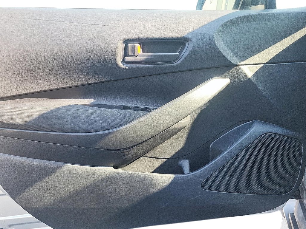2024 Toyota Corolla Hybrid LE in Stratford, Ontario - 10 - w1024h768px