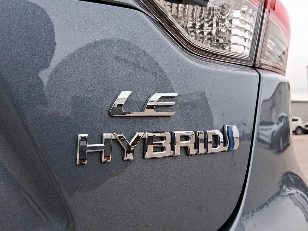 2024 Toyota Corolla Hybrid LE in Stratford, Ontario - 8 - w1024h768px
