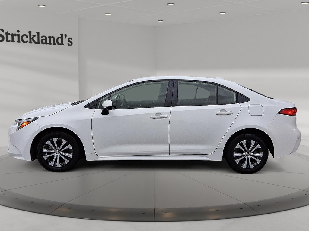 2024 Toyota Corolla Hybrid LE in Stratford, Ontario - 5 - w1024h768px