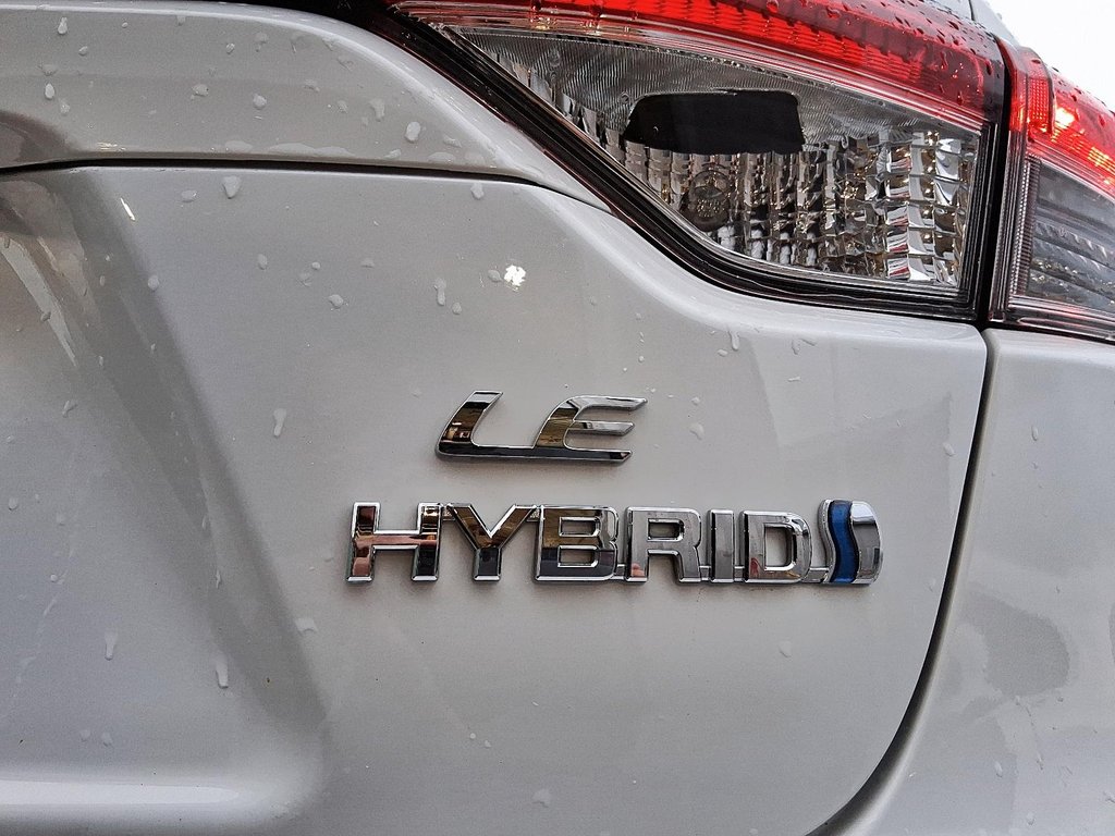 2024 Toyota Corolla Hybrid LE in Stratford, Ontario - 8 - w1024h768px